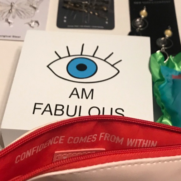 👀 I Am Fabulous 11 Items Bundle Gift Set - Picture 5 of 16